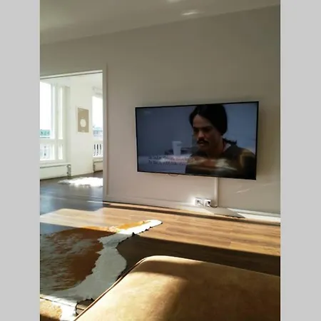 90m2 On Pedestrian Street On Floor, Penthouse Suite, Great View! Incl Linen And Appartamento *