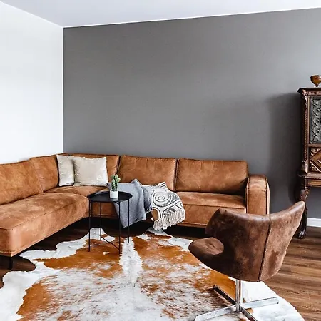 90m2 On Pedestrian Street On Floor, Penthouse Suite, Great View! Incl Linen And Apartment