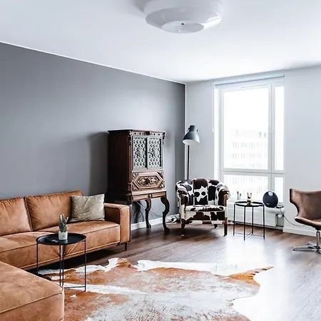 90m2 On Pedestrian Street On Floor, Penthouse Suite, Great View! Incl Linen And Appartamento *