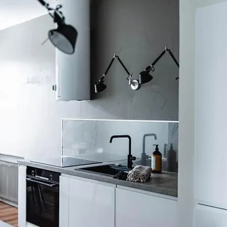 90m2 On Pedestrian Street On Floor, Penthouse Suite, Great View! Incl Linen And Appartamento