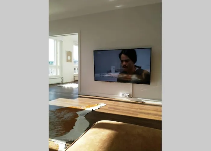 90m2 On Pedestrian Street On Floor, Penthouse Suite, Great View! Incl Linen And شقة *